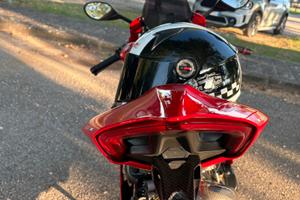 Ducati Panigale v4s tenuta perfettamente.