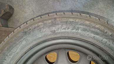 gomme auto con cerchi