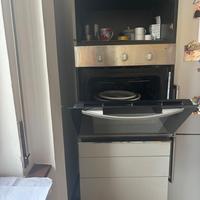 Credenza con forno e cassettoni