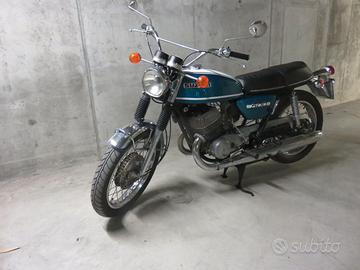 suzuki titan 500