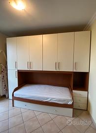 Armadio a ponte con doppio letto estraibile