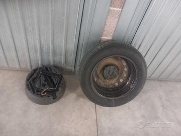 ruota di scorta e crick