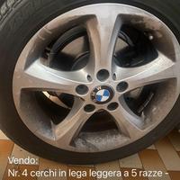 4 cerchi in lega leggera a 5 razze, BMW 17''