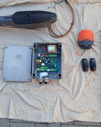 automazione CARDIN cancello battente