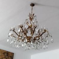 Grande lampadario in cristallo