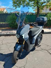 SEAT MÒ PERFORMANCE 125