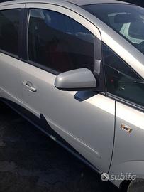 Porta anteriore dx opel zafira b anno 2006