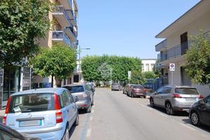 NEGOZIO A POMIGLIANO D'ARCO