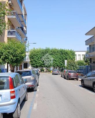 NEGOZIO A POMIGLIANO D'ARCO