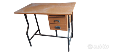 essenziale scrivania anni 50 in legno e metallo