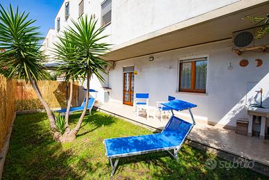 Bilocale con giardino