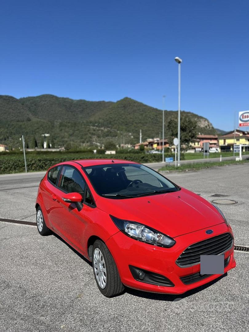 Ford Fiesta 2016 photo 2