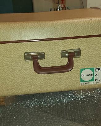 Valigia in cartone pressato vintage