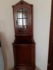Vetrina ad angolo vintage 