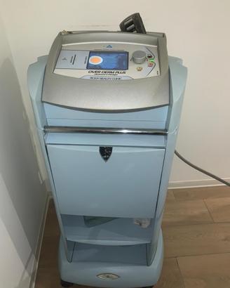 Luce pulsata /radiofrequenza viso -corpo /vacum