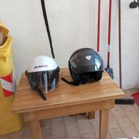 Due Caschi da Motociclista taglia L