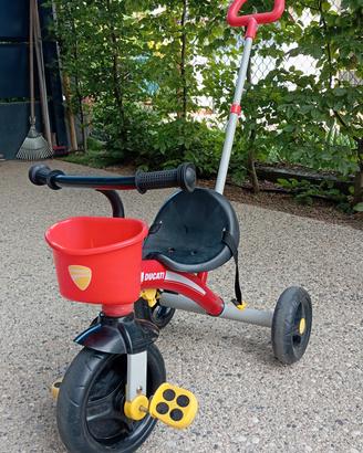 Triciclo Ducati