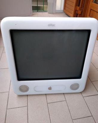 Apple eMac G4 / 1.0 (ATI Graphics)-2003