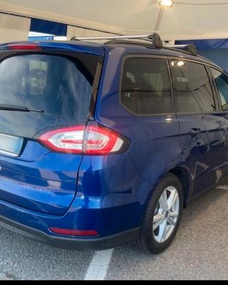 Ford galaxi