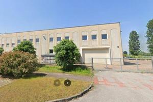 Immobile di 3390 m² a Castelleone