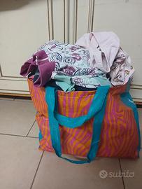 Stock vestiti da bimba