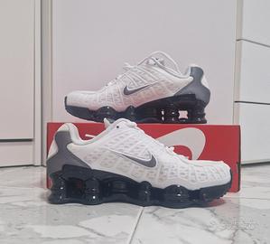 Nike Shox R4 