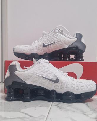 Nike Shox R4 