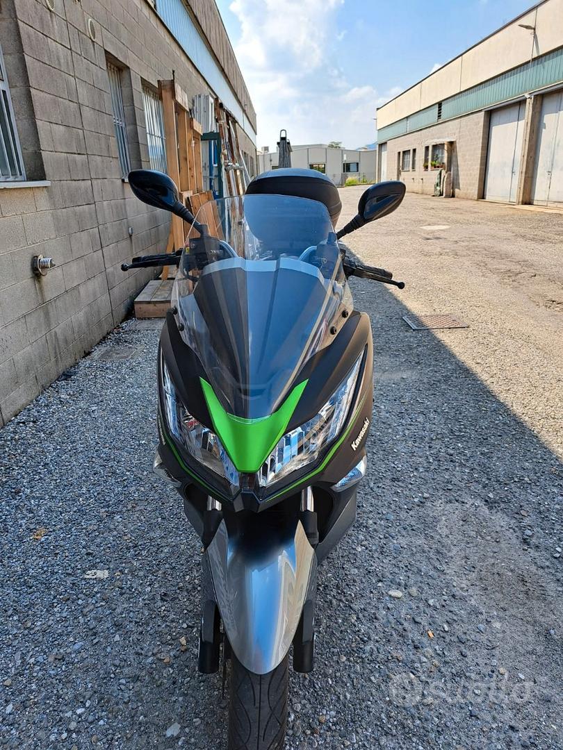 Kawasaki J300 2017 Moto e Scooter In vendita a Bergamo