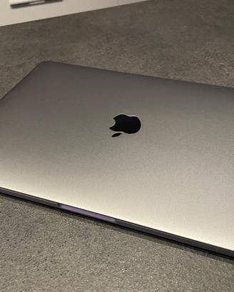 MacBook Pro M1. 16 Gb RAM. 1 Tb SSD.