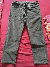 Pantaloni di a velluto a costr