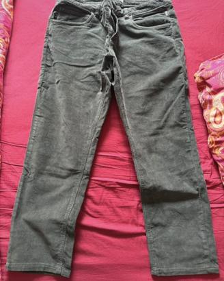 Pantaloni di a velluto a costr