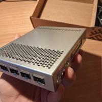 Mikrotik CRS305-1G-4S+IN con 4 porte SFP 10Gbit