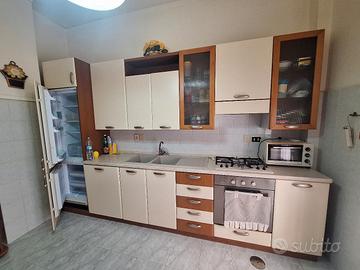 cucina come nuova munita di elettrodomestici