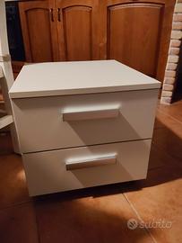 comodino cameretta
