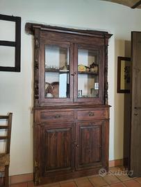 Monili antichi di valore e legno massello del ‘900