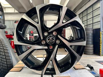 Cerchi originali usati Toyota Gt 86 con 215 45 17 