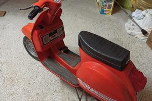 Vespa PX200 peg perego
