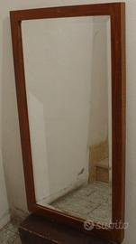 Specchio vintage su telaio in legno cm. 52x99