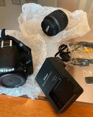 NIKON D3200 con obbiettivo 18-55 VR II