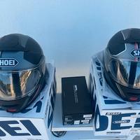 COPPIA DI CASCHI SHOEI CON BLUETOOTH INTEGRATO