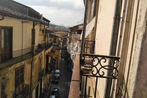 5 LOCALI A COSENZA