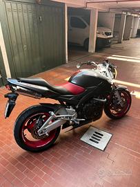 Suzuki gsr 600 yoshimura