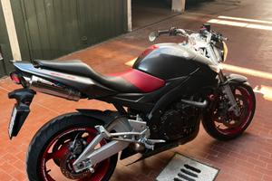 Suzuki gsr 600 yoshimura