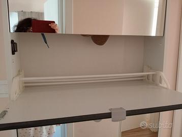 Capiente scarpiera con specchi