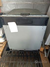 Hisense HV642D90 Classe D, 14 coperti