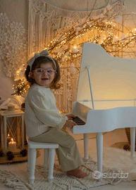 Pianoforte e Sgabello per Allestimenti Fotografici