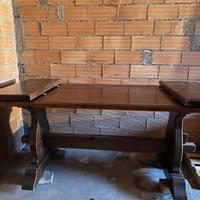 Tavolo in legno massello