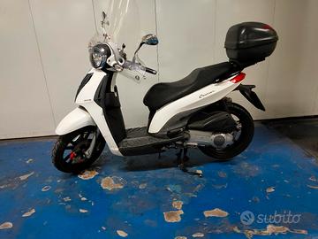 Piaggio Carnaby 300