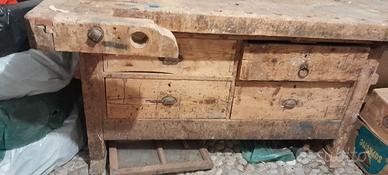 Vecchio banco da falegname Val di Fiemme