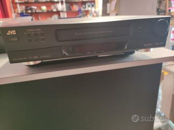 videoregistratore lettore super vhs JVC